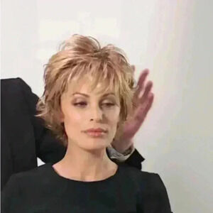 Raquel Welch Cinch Wig Strawberry Blond Neck Length Clip In Vintage Retro Atomic